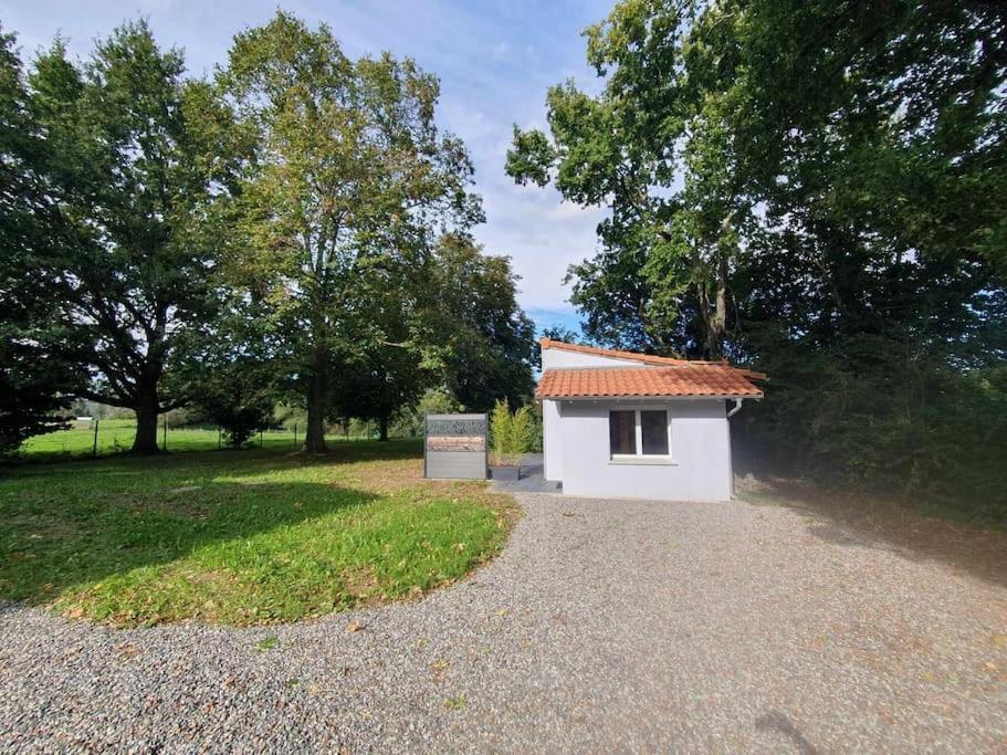 Maisonnette Au Pied Des Pyrenees Nestier المظهر الخارجي الصورة
